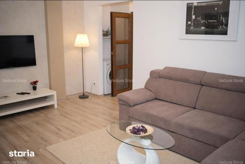 Apartament cu 2 camere nedecomandat, mobilat în Centrul Istoric