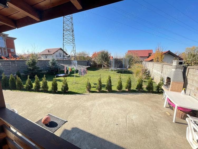 Casă cu 3 camere cu Teren 953 Mp în Păulești