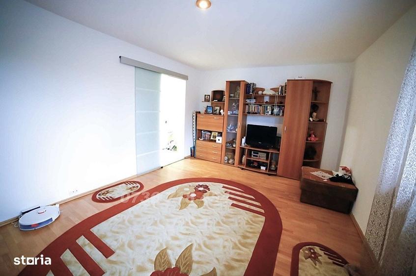 Apartament cu 2 camere decomandat în Scriitorilor