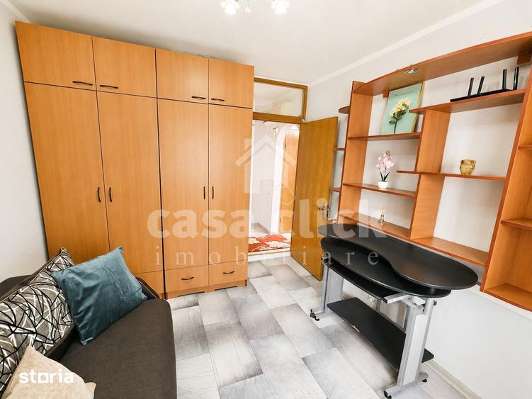 Apartament cu 3 camere decomandat în Piața Centrală