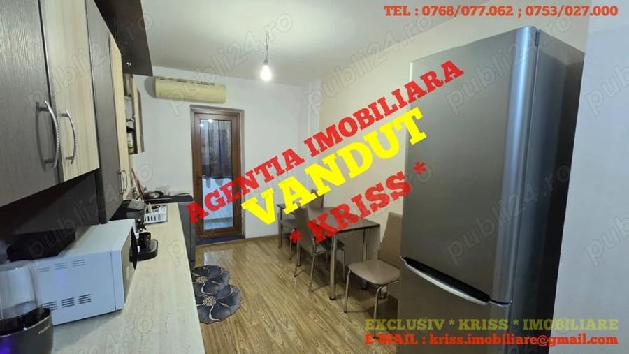 Apartament cu 3 camere decomandat în Prundu