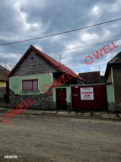 Casă cu 2 camere cu Teren 493 Mp în Central