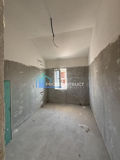 Duplex cu 4 camere cu Canalizare în Moșnița Veche