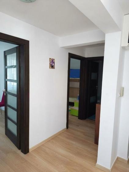 Apartament cu 4 camere decomandat, mobilat în Inel II