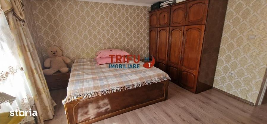 Casă cu 5 camere cu Teren 295 Mp în Micești