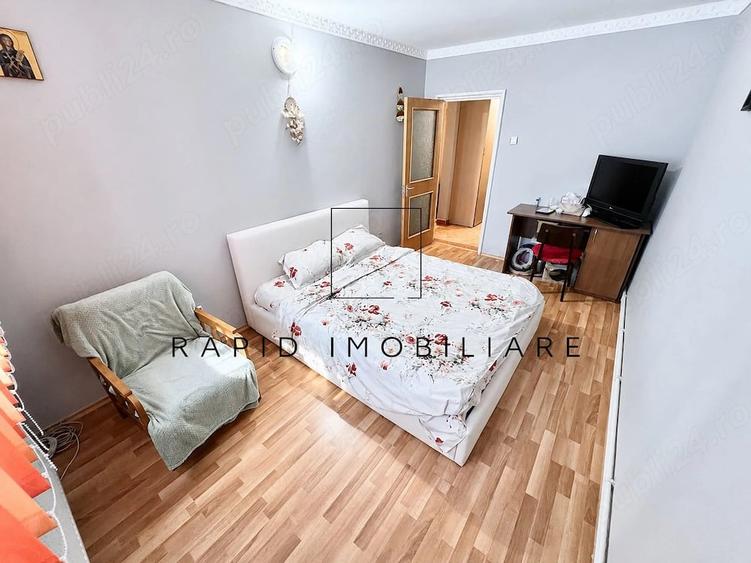 Apartament cu 3 camere decomandat în Micro 39
