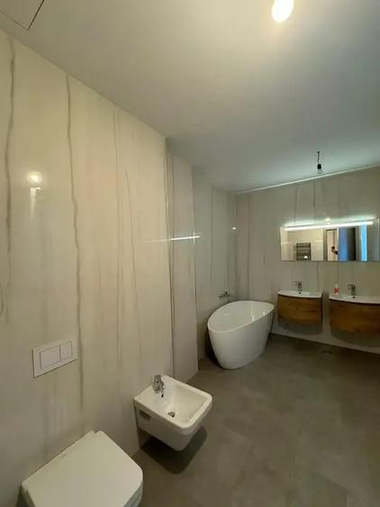 Apartament cu 3 camere decomandat în Floreasca