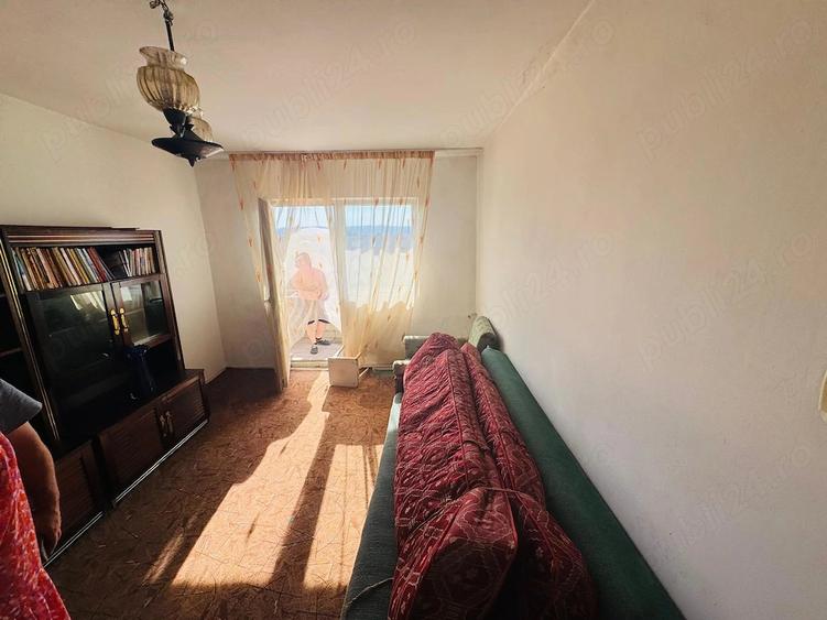 Apartament cu 3 camere decomandat în Traian