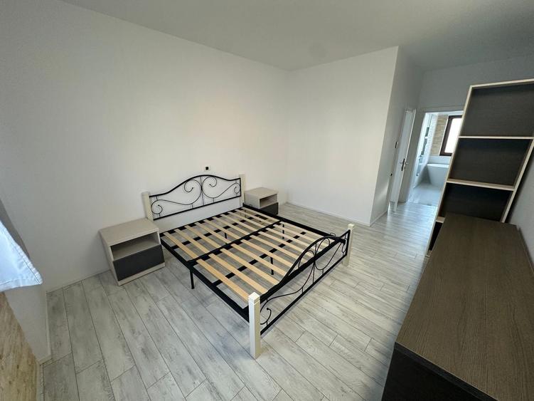 Duplex cu 4 camere cu Canalizare în Exterior Nord
