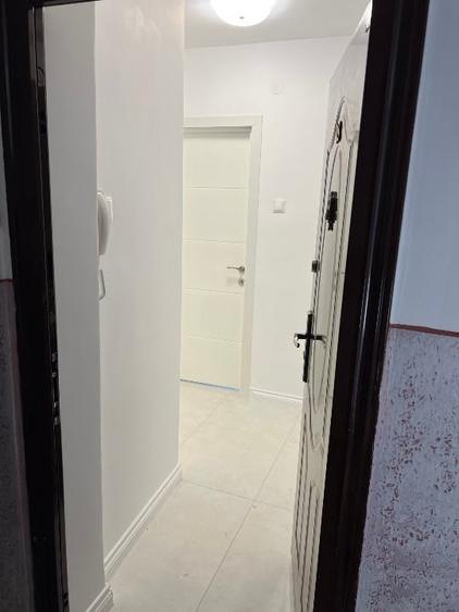 Apartament cu 2 camere semidecomandat în George Enescu