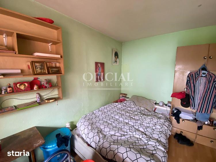 Apartament cu 4 camere decomandat în Dâmbul Rotund