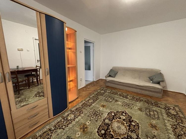 Apartament cu 2 camere decomandat în Exterior Vest