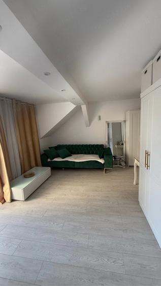 Casă cu Teren 300 Mp în Central