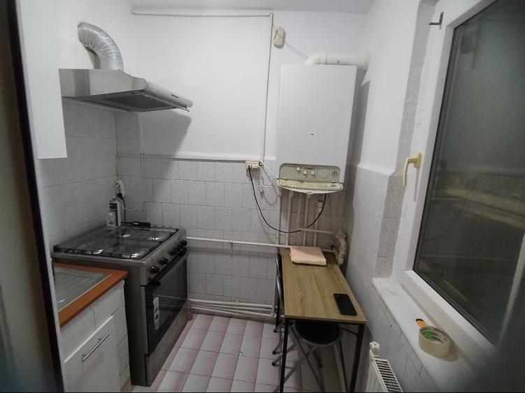 Apartament cu 2 camere semidecomandat în Obor