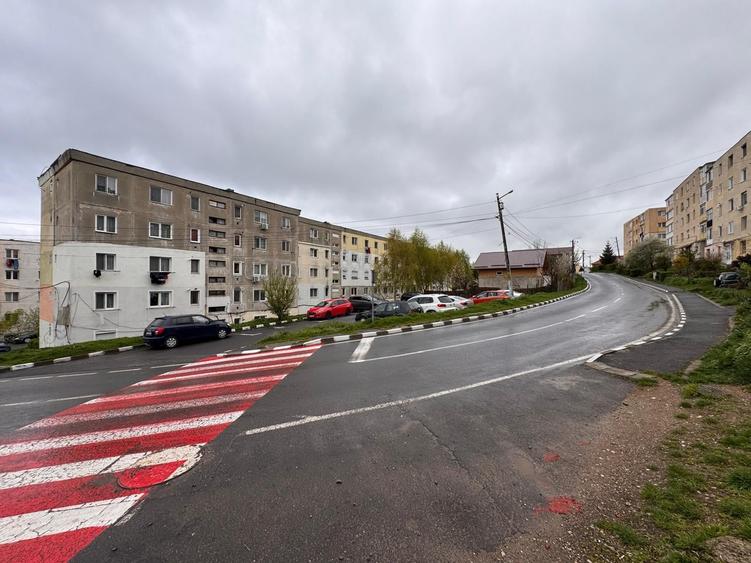 Apartament cu 2 camere semidecomandat, mobilat în Codlea
