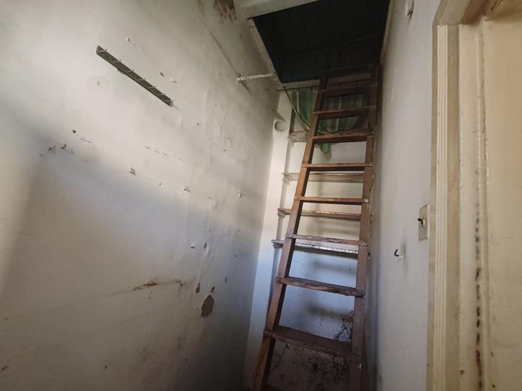Casă individuală cu 3 camere cu Canalizare în Central
