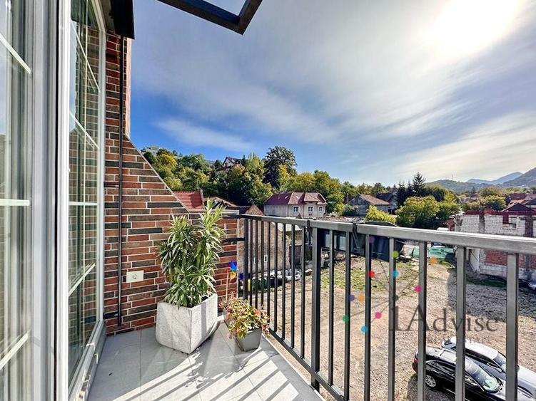 Apartament cu 4 camere decomandat, mobilat în Brașovul Vechi