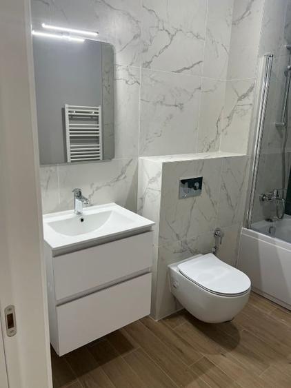 Apartament cu 3 camere decomandat în Dacia