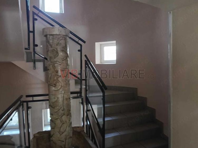 Spațiu comercial, de 1,600 mp, în Girocului