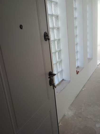 Apartament cu 3 camere decomandat în 1 Mai