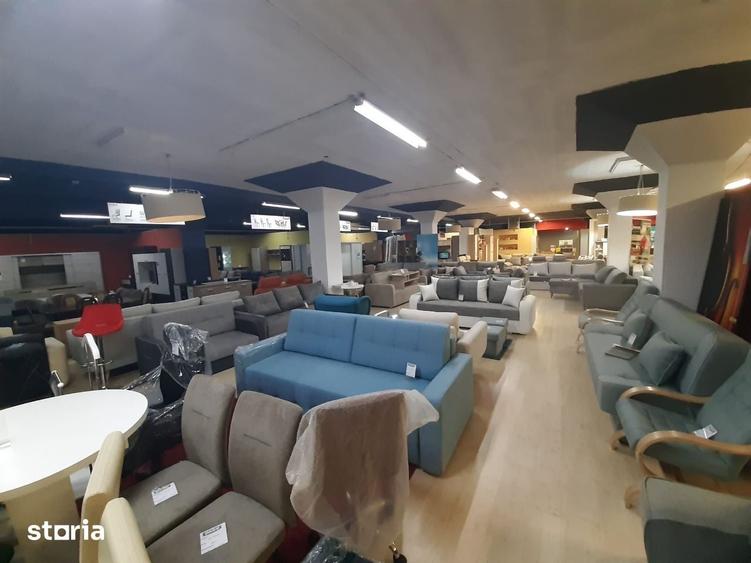 Spațiu comercial, de 650 mp, în Central