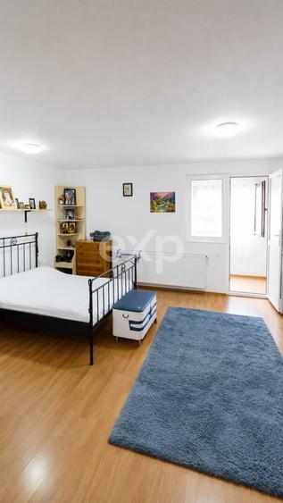 Casă individuală cu 20 camere cu Canalizare în Nord
