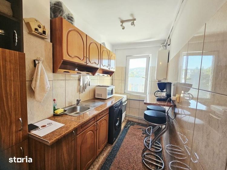Apartament 2 camere de inchiriat-str mehedinti,et 4 /4 - 9