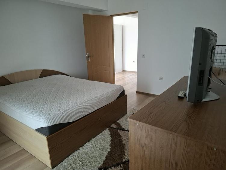 Apartament cu 2 camere semidecomandat în Florești