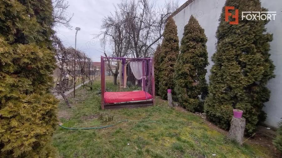 Casă cu 4 camere cu Canalizare în Ronaț