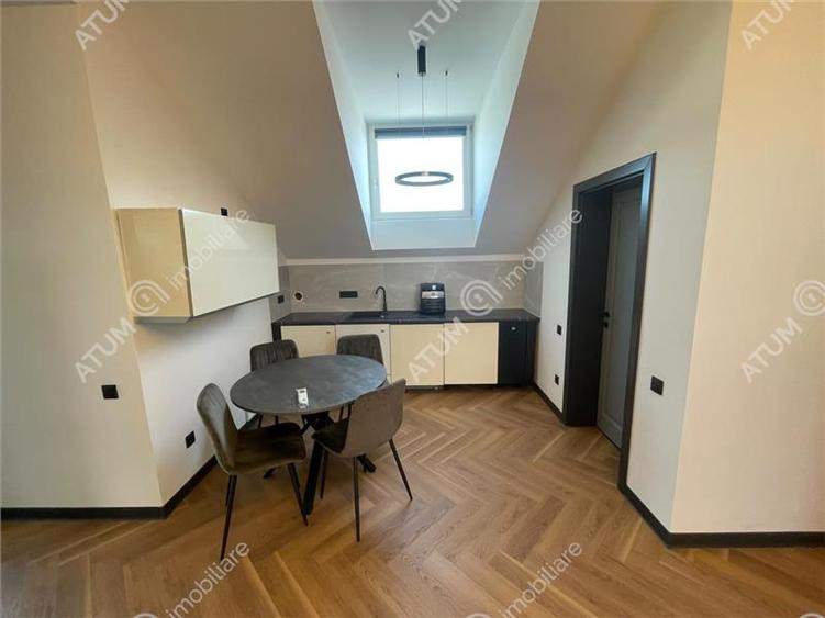 Apartament cu 3 camere decomandat în Turnișor