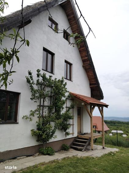 Casă cu 4 camere în Sălicea
