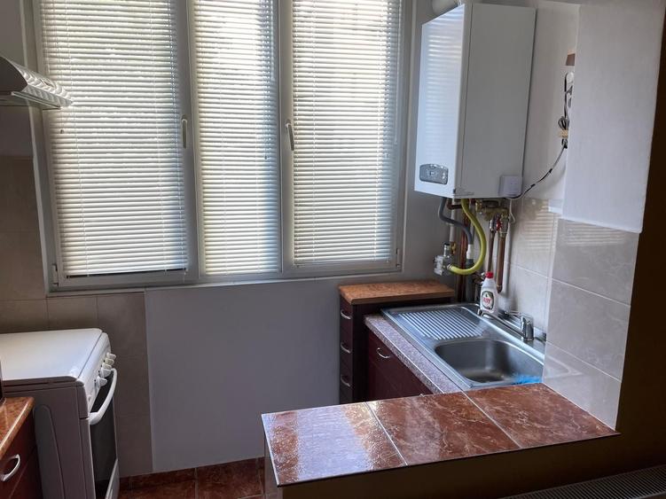 Garsonieră decomandată în Central