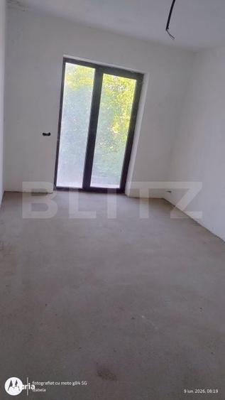 Casă cu 5 camere cu Teren 560 Mp în Cășeiu