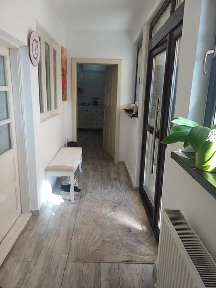 Casă cu 4 camere cu Teren 250 Mp în Exterior Vest