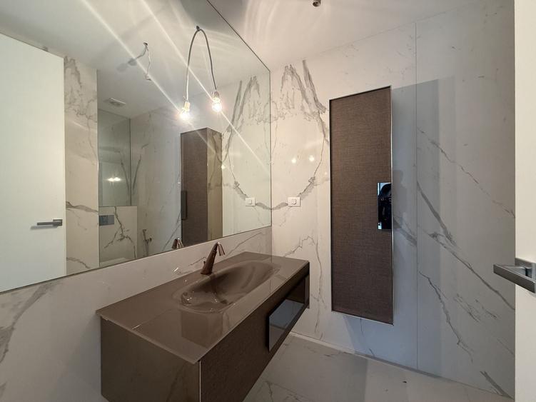 Apartament cu 3 camere decomandat în Arcul de Triumf