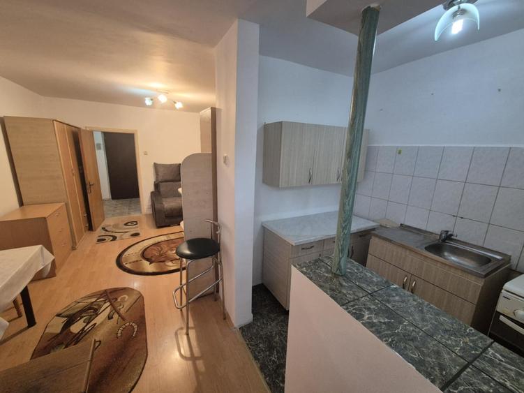 Garsonieră semidecomandată, mobilată în Iancului