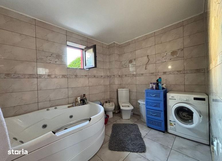Casă cu 4 camere cu Teren 350 Mp în Valea Adâncă