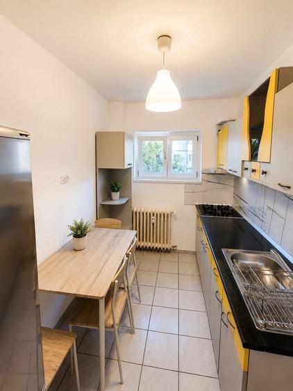Apartament cu 2 camere decomandat în Central
