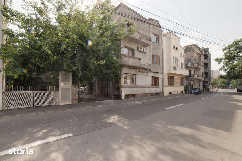 Apartament cu 2 camere semidecomandat în Centrul Civic