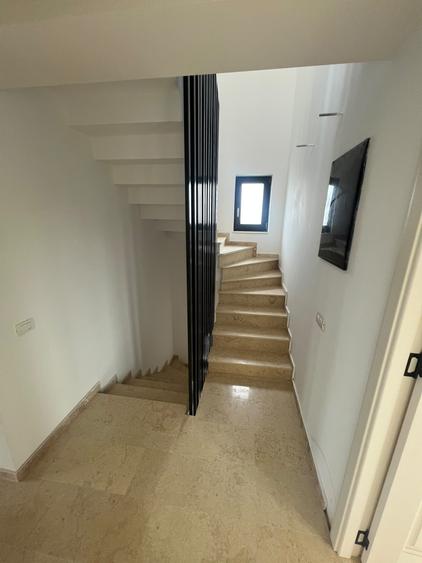 Casă cu 4 camere cu Teren 372 Mp în Agigea