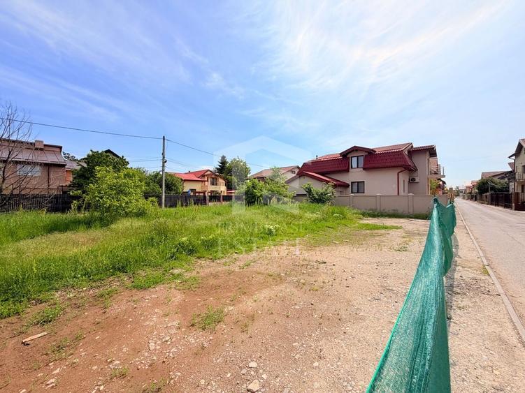 Teren construcție, în Militari
