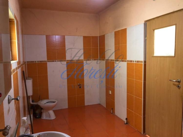 Casă individuală cu 5 camere cu Garaj în Florești