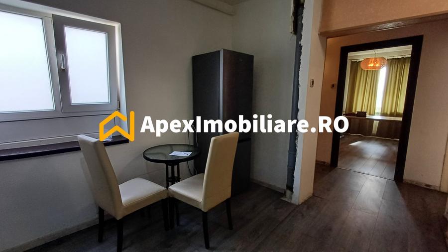 Apartament cu 3 camere decomandat, mobilat în Lacul Tei