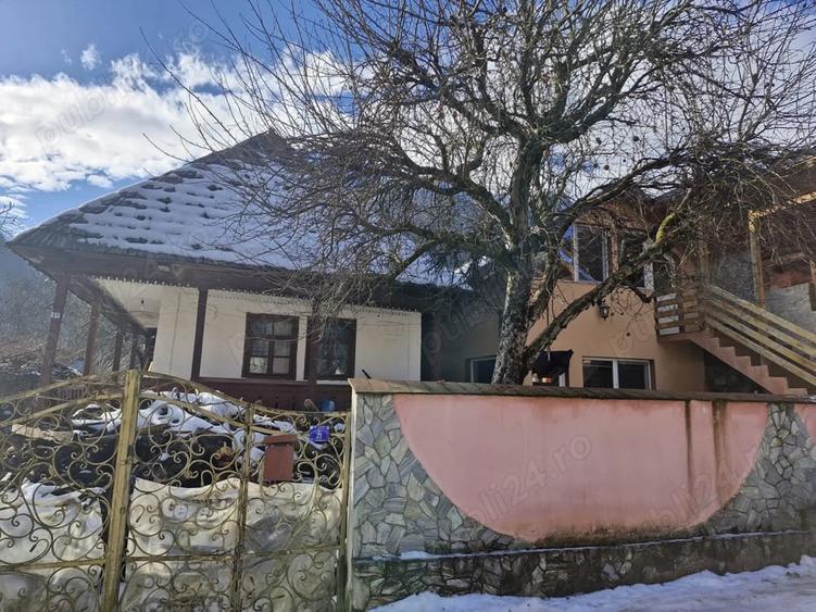 Casă în Ciungetu