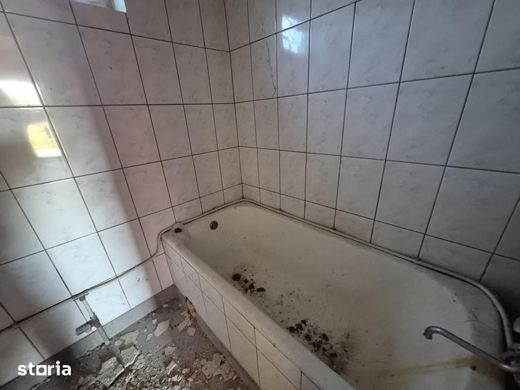 Casă cu 3 camere cu Teren 1000 Mp în Cernești