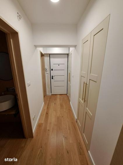 Apartament cu 3 camere semidecomandate, Centru - 1