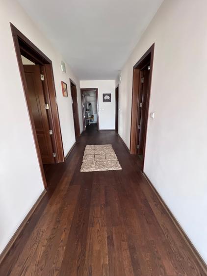 Casă cu 5 camere cu Teren 460 Mp în Prelungirea Craiovei