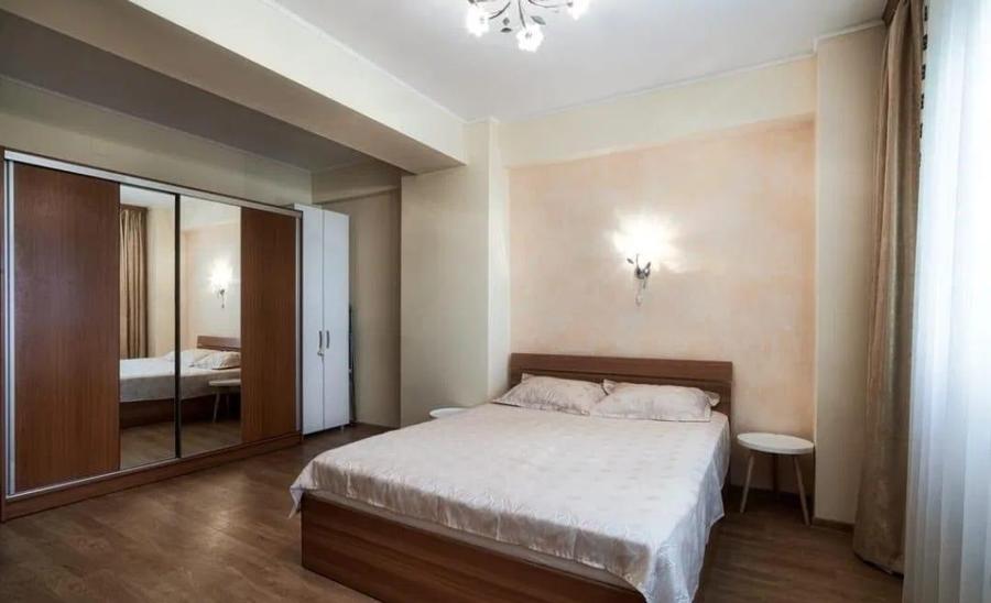 Apartament cu 2 camere decomandat în Delfinariu
