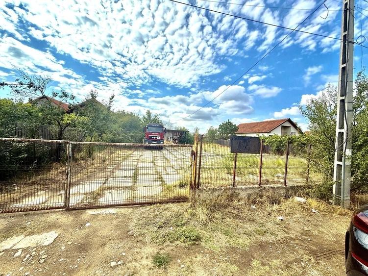 Teren de 4865 mp, în Dudașu