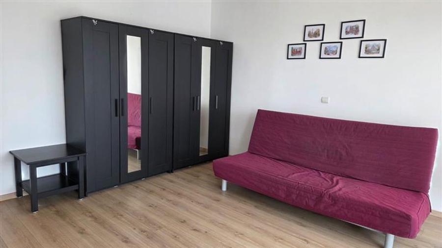 Apartament cu 2 camere decomandat în Pajura